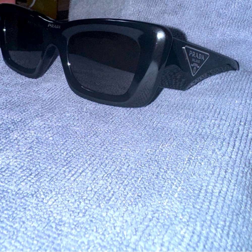 Prada Black Rectangular Cat-Eye Sunglasses for Women - Picture 8 of 10